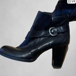 Born Women’s Black Leather Ankle Boots  Size 8.5 M - Stylish Block Heel  Buckle